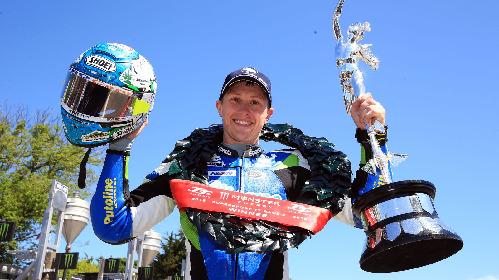TT 2018: Harrison dominates Supersport race for second win